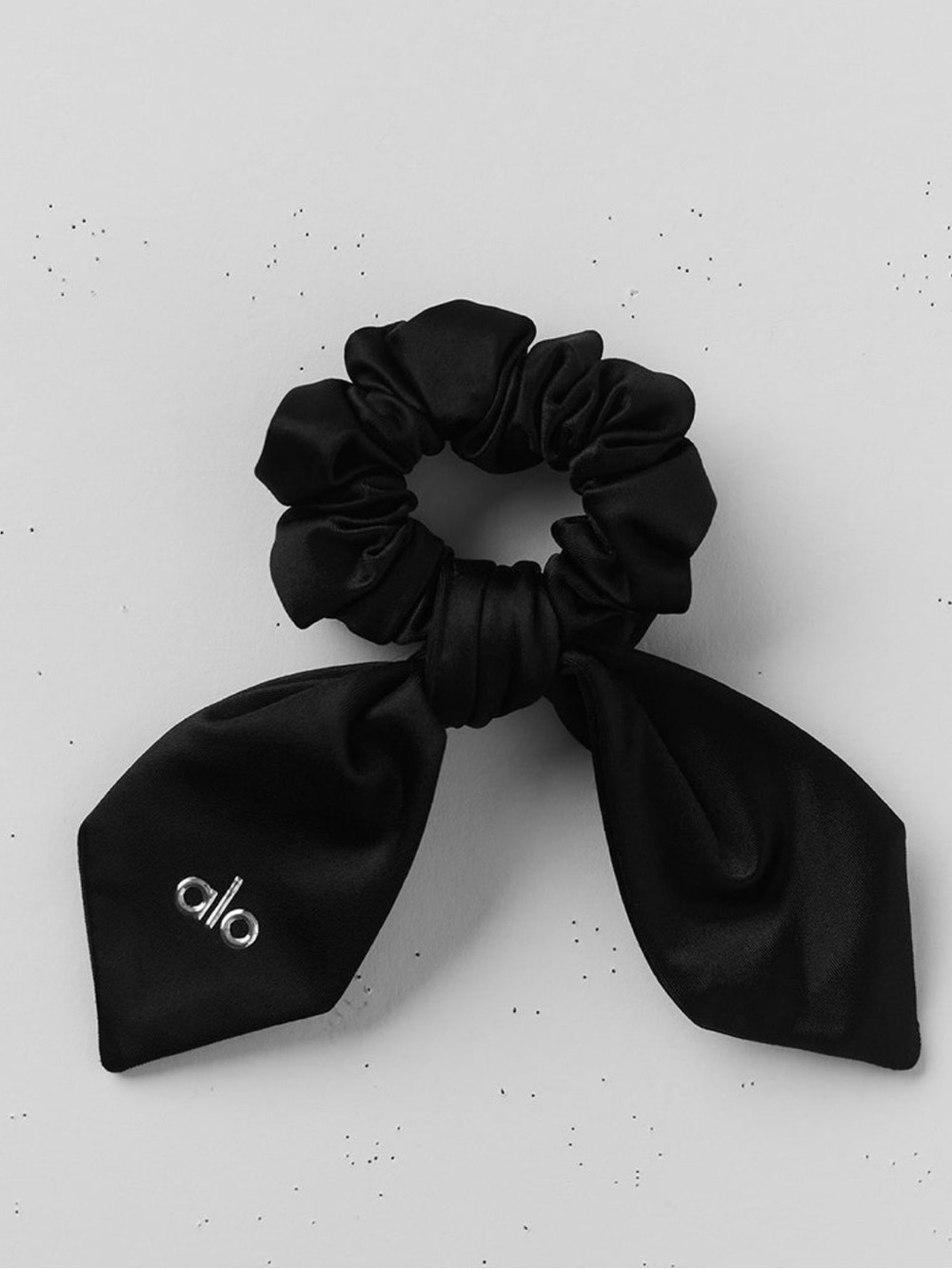 Alo Yoga Airlift Rhythm Scrunchie - Black